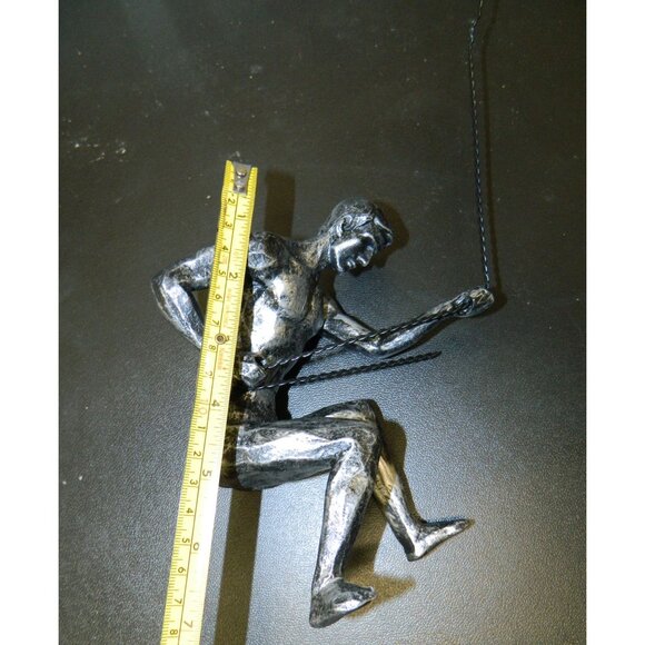 5 Creative Climbing Man Resin Wall Sculptures 3D Wall Art Decor Strong Man Brave - Picture 9 of 16
